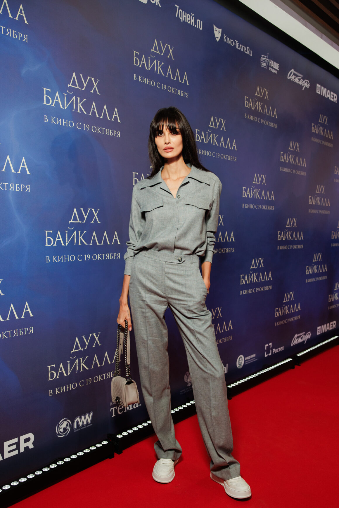 Ирина Чайковская, Яна Ирис, Юлия Беретта и другие селебрити на премьере фильма «Дух Байкала» 