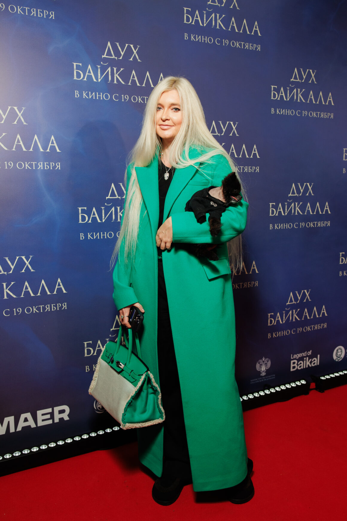 Ирина Чайковская, Яна Ирис, Юлия Беретта и другие селебрити на премьере фильма «Дух Байкала» 