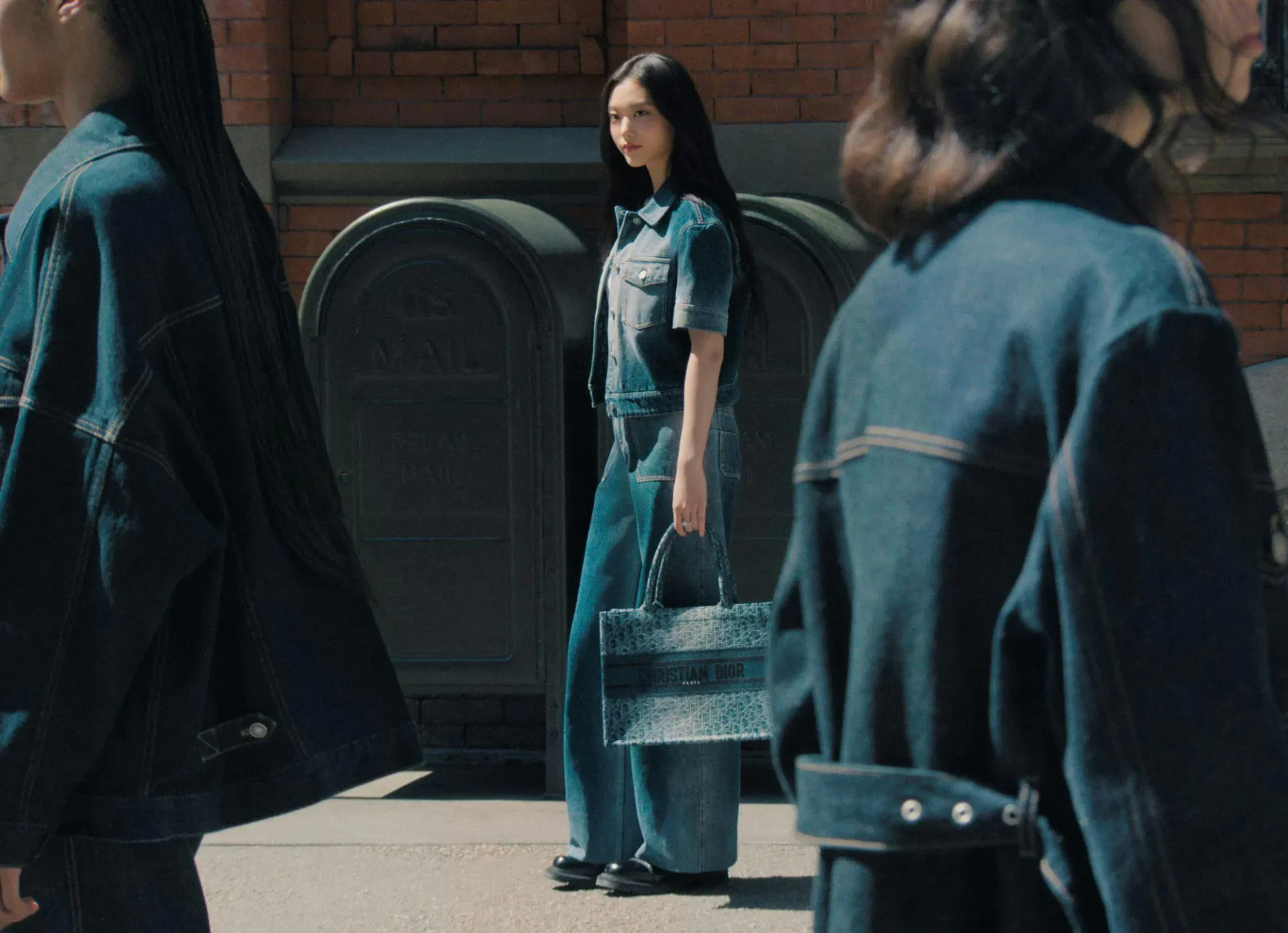 Хэрин NewJeans Dior 