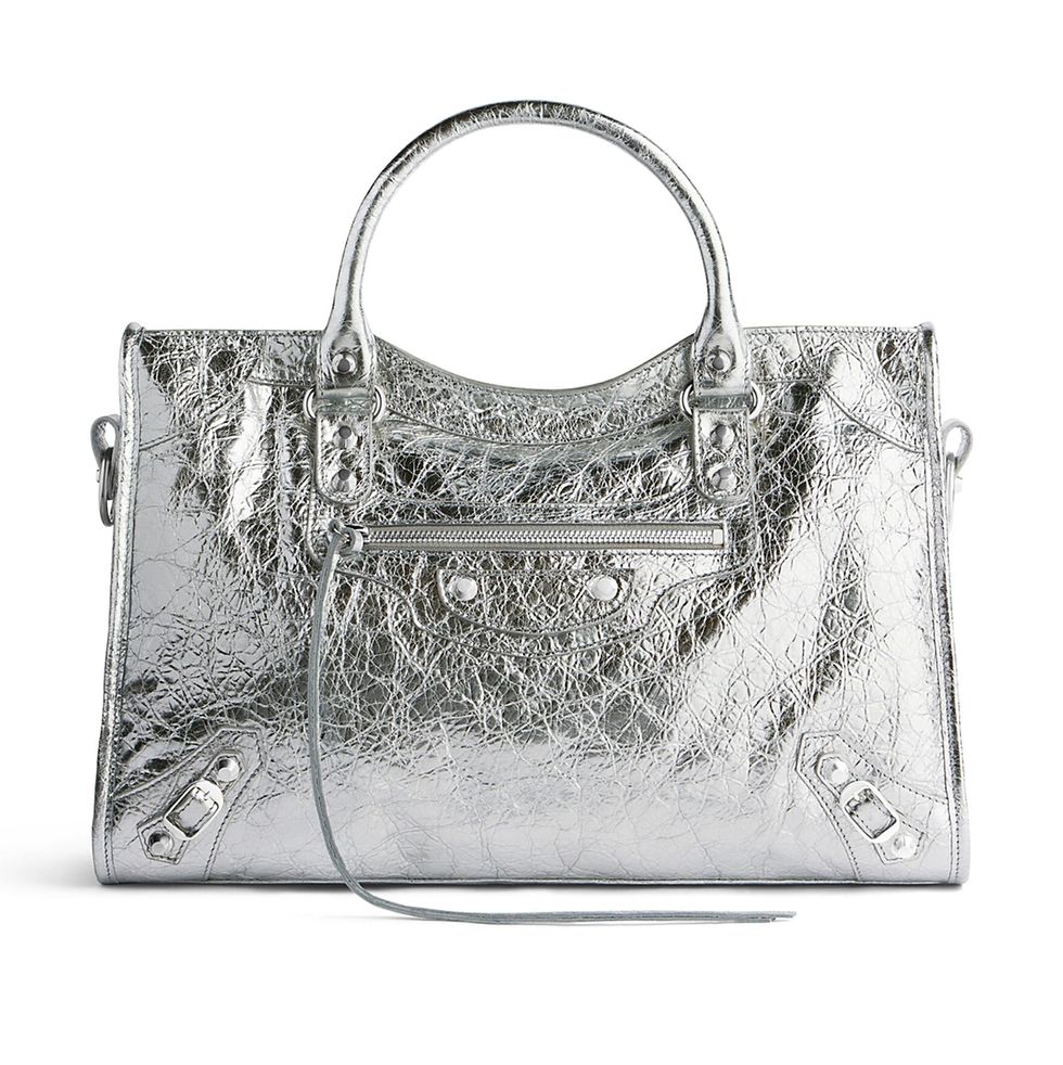 На острие: самые трендовые сумки сезона