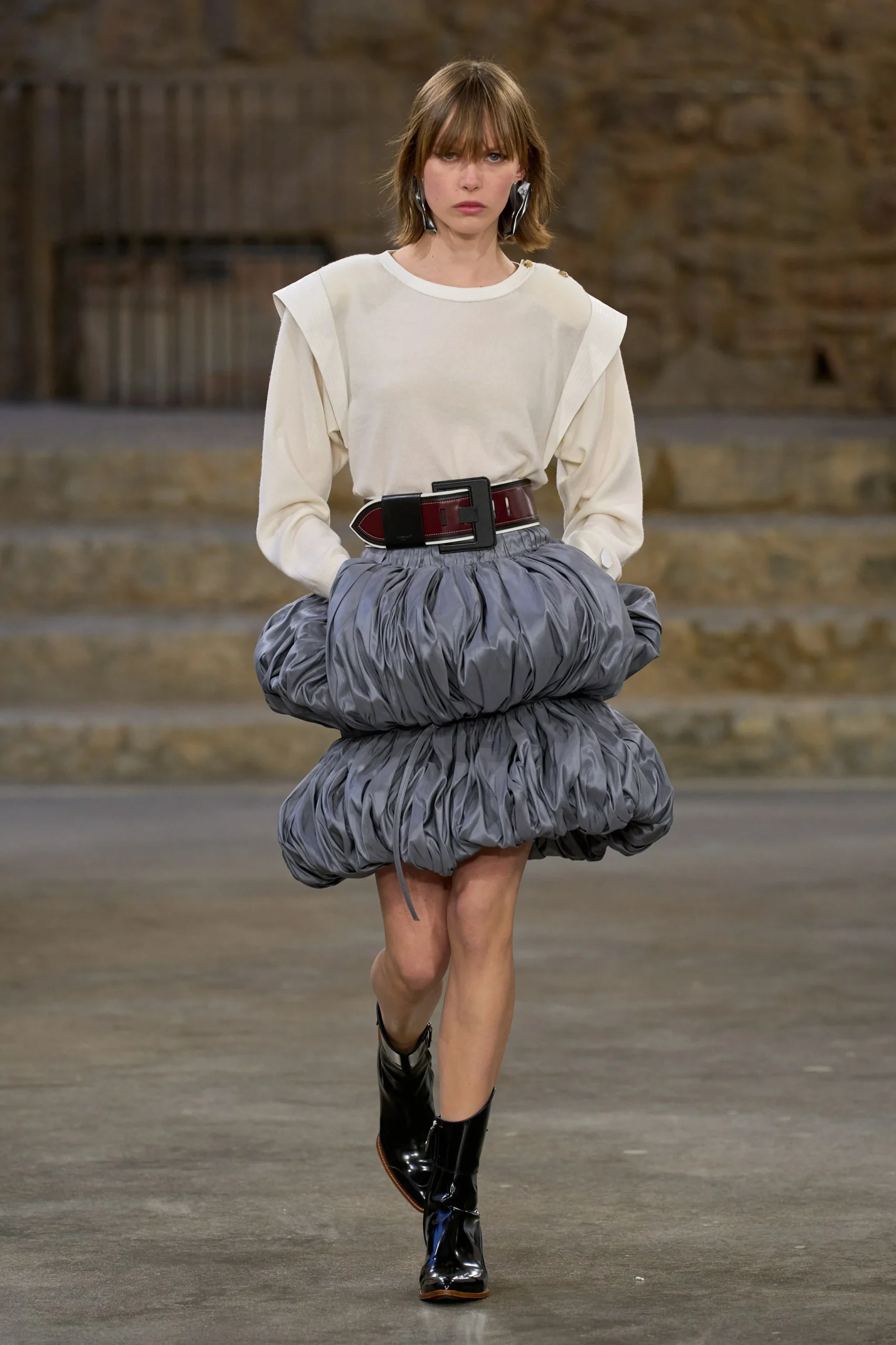 Искусство путешествовать: новая коллекция Louis Vuitton Cruise 2025