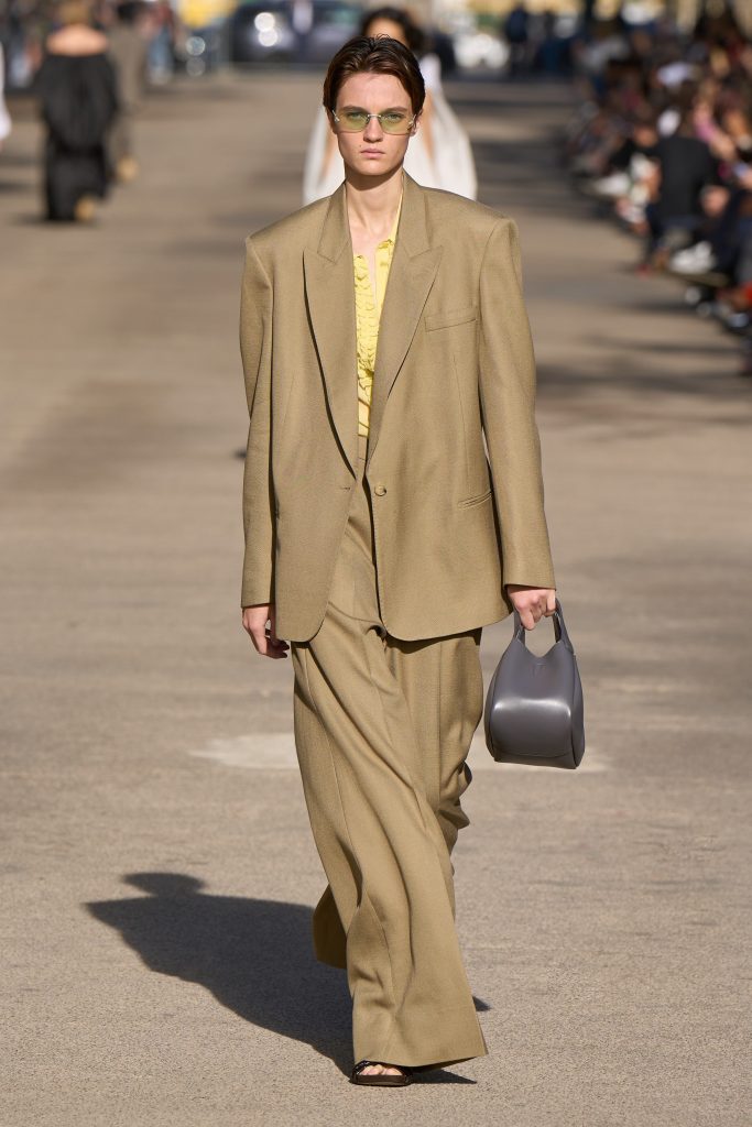 5 вещей, которых точно нет в гардеробе богатых людей