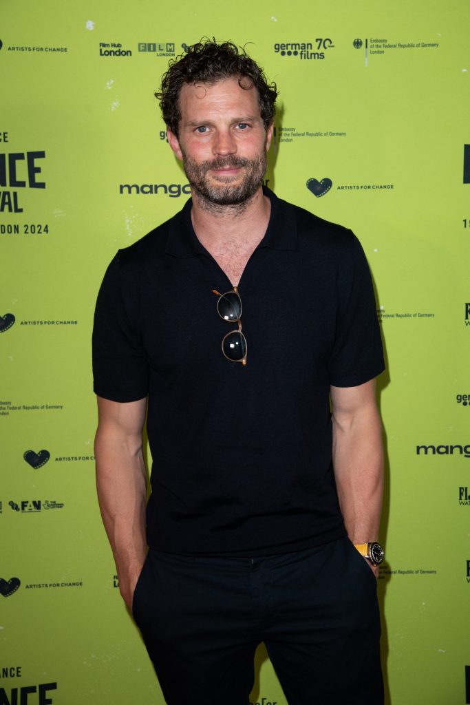 Редкий выход: звезда «50 оттенков серого» Джейми Дорнан появился на публике с женой