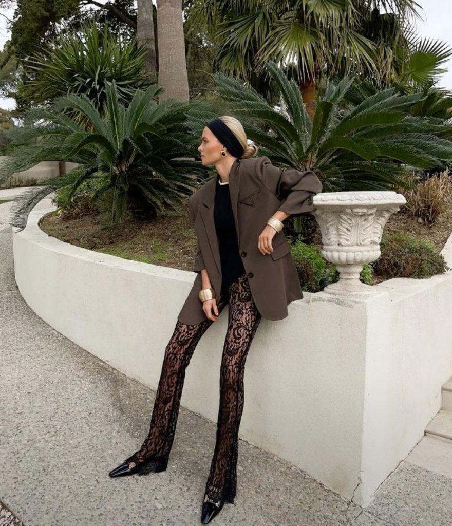 Кружевные брюки – самый нежный тренд сезона. Вот как их носят модные инфлюенсеры