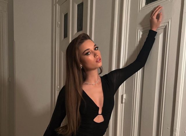 Звезда «Зимородка» Афра Сарачоглу показала вечеринку в честь завершения 2-го сезона сериала