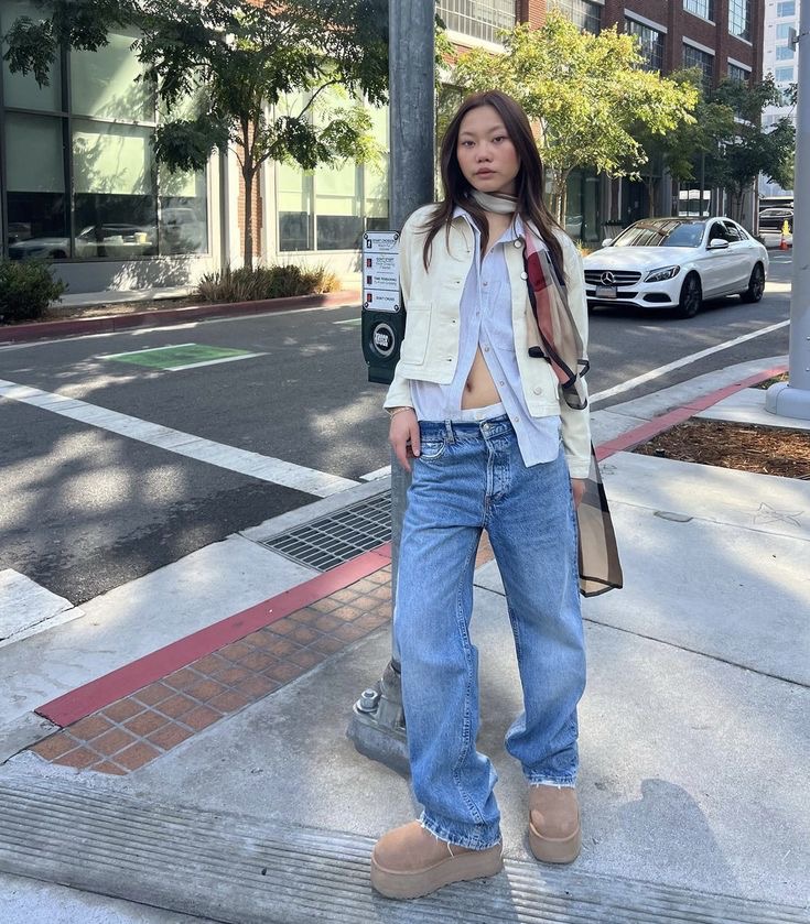 Какие джинсы носить в 2024 году? Собрали главные тренды