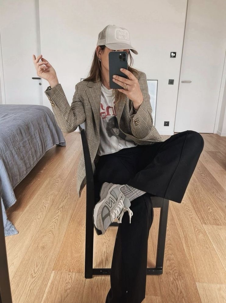 5 пар самых модных кроссовок на весну, которые стоит купить, пока они не подорожали