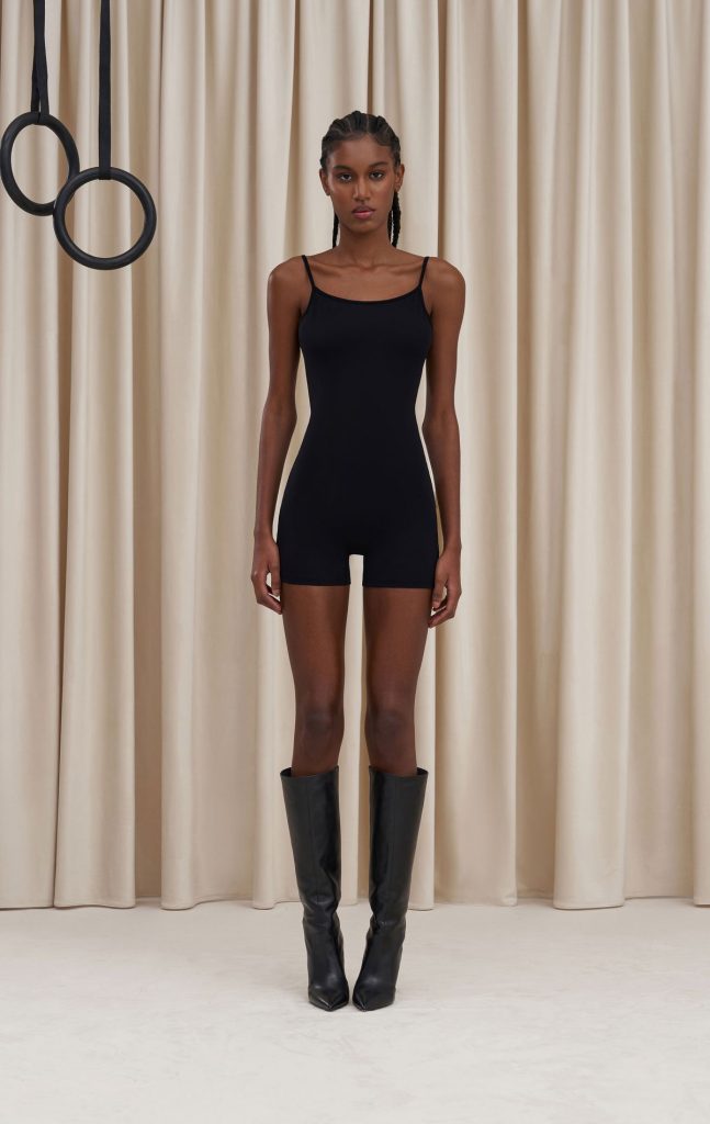 Теннискор – большой тренд сезона. Где найти вещи в этом стиле?