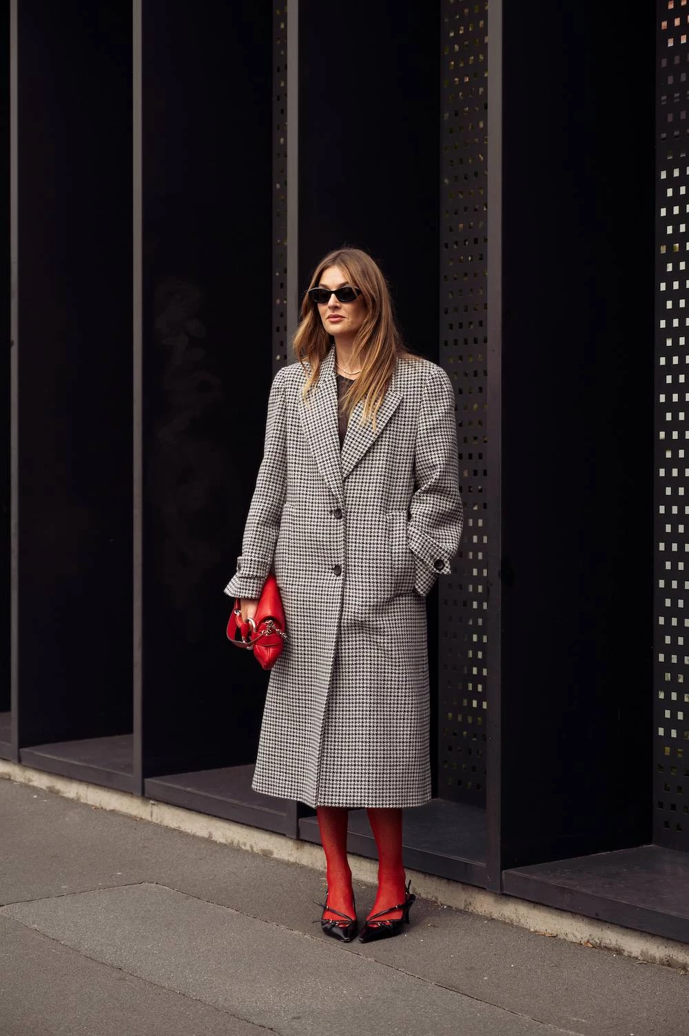 Как носить цветные колготки в этом сезоне