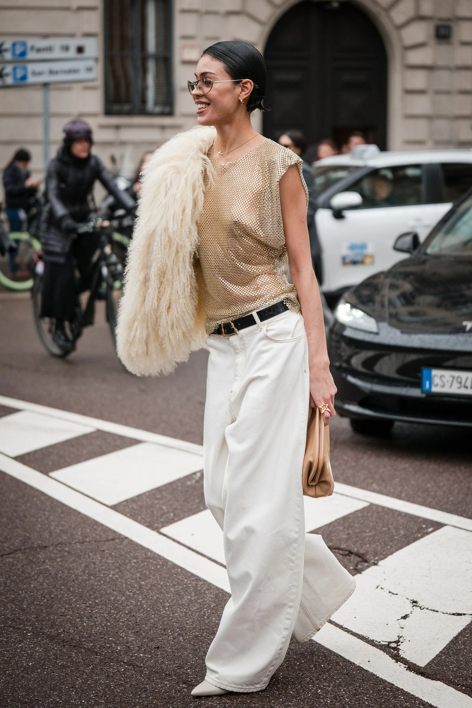 4 способа носить джинсы baggy в этом сезоне