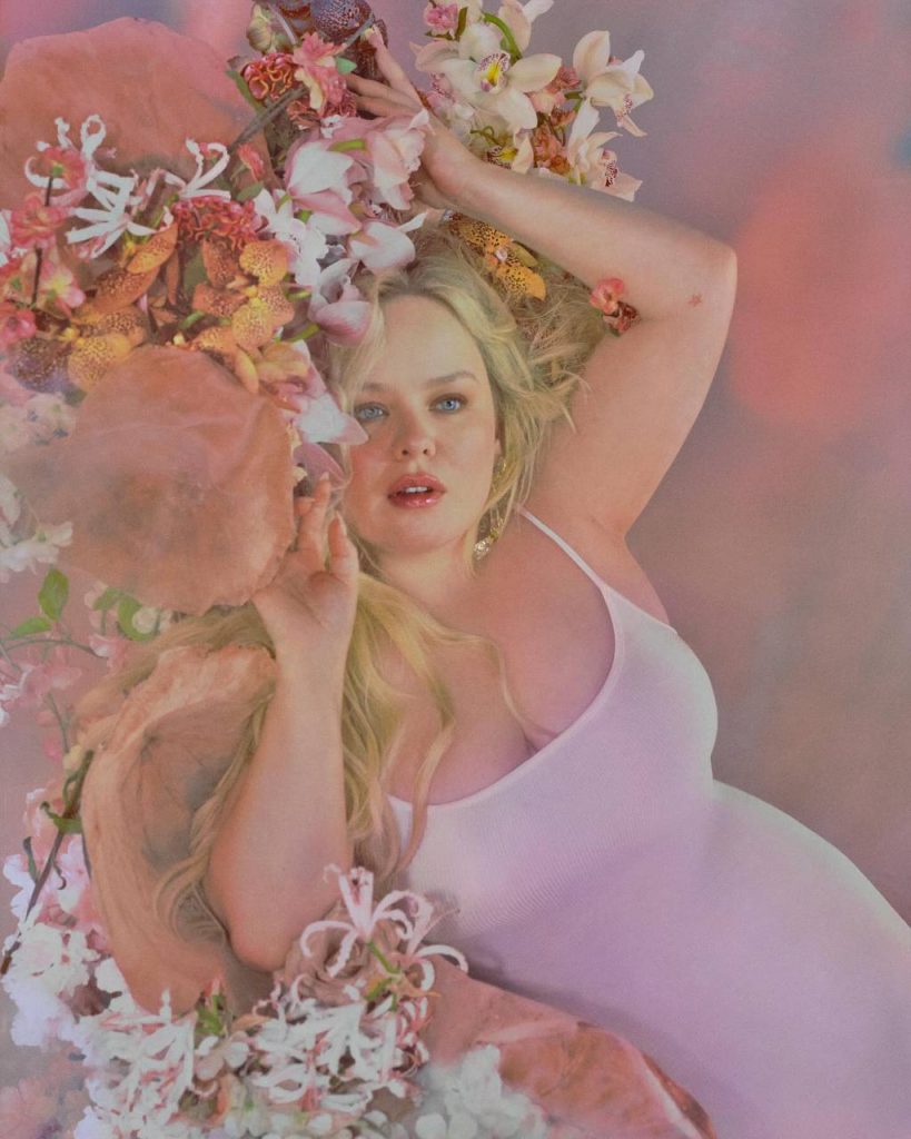 Никола Кохлан в кампейне Skims