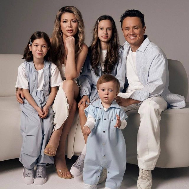 «Покоя ведьмам не даю»: жена комика Ильи Соболева резко ответила хейтерам и рассказала о несчастье с дочерью