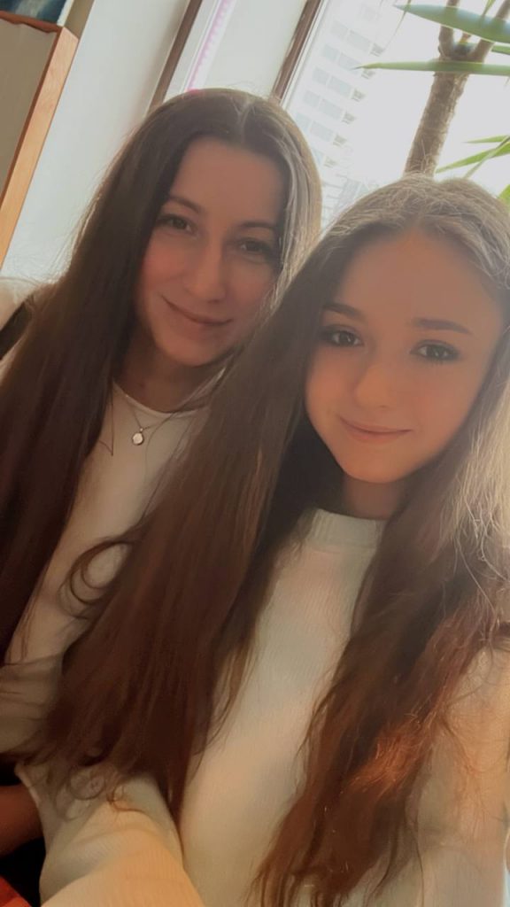 Камила Валиева резко отреагировала на интервью отца: «Только мама воспитывала меня!»