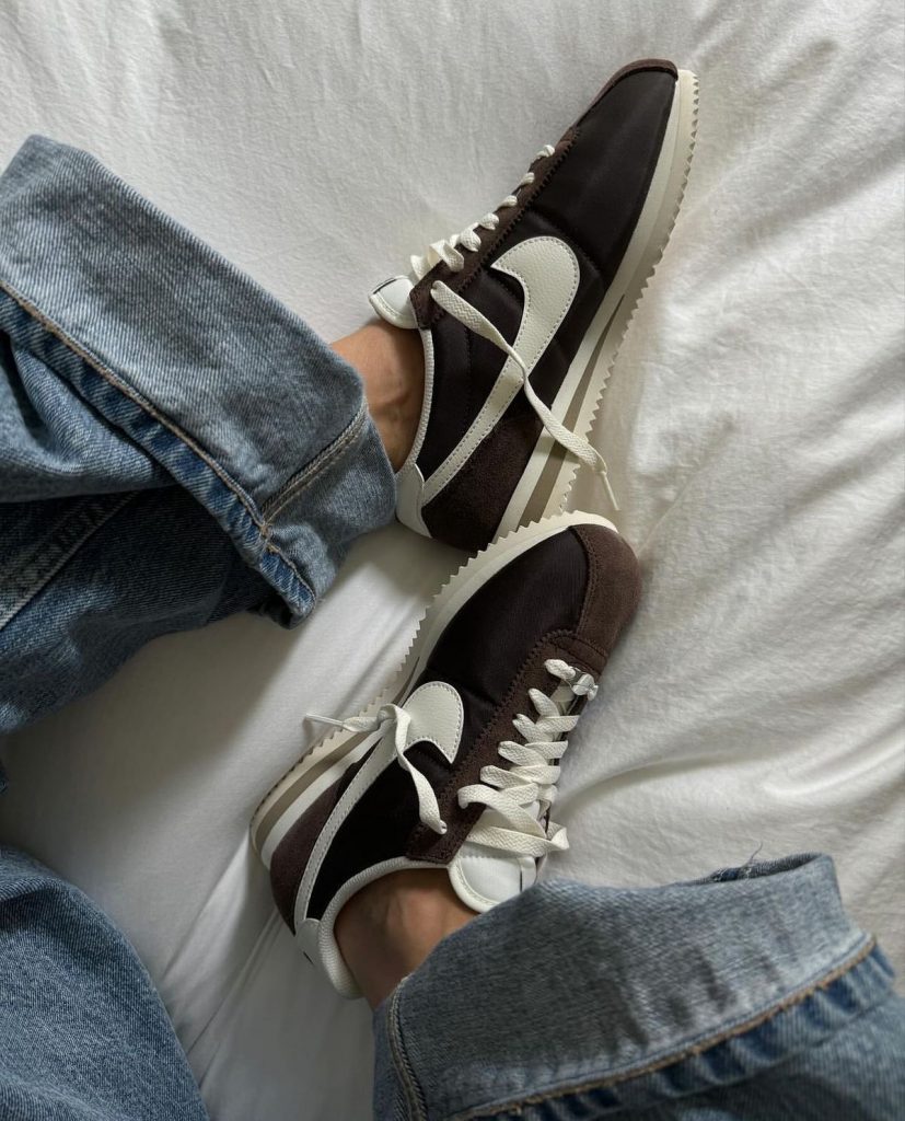 Кроссовки Nike Cortez снова в тренде. Вот как их носят модные инфлюенсеры