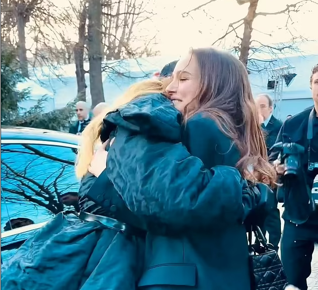 Рианна помогла Натали Портман пережить болезненный развод