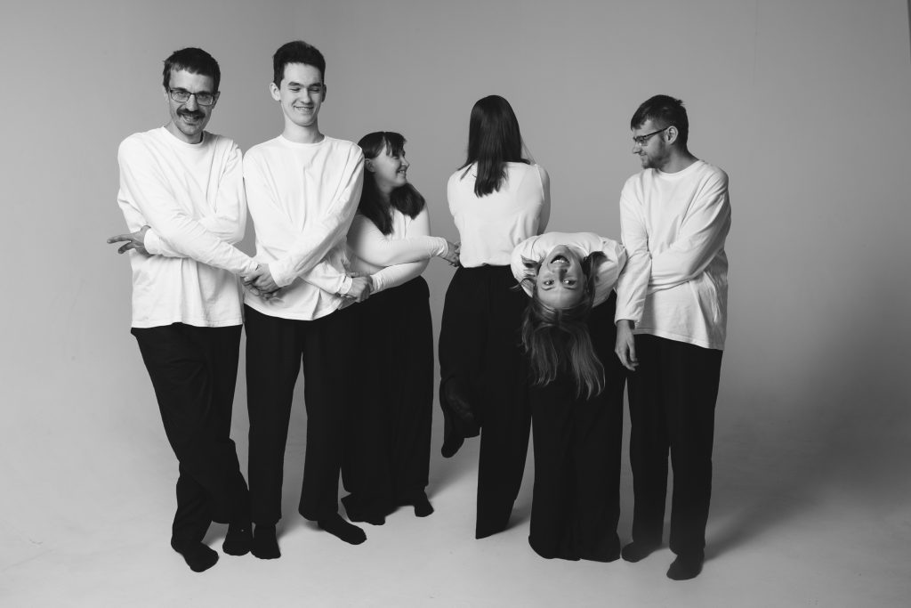 Труппа «Тут рядом». Фото: пресс-служба