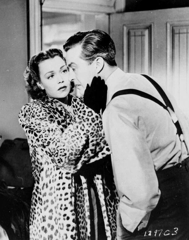 Порычим? История о том, как леопардовый принт стал самым противоречивым трендом модной индустрии