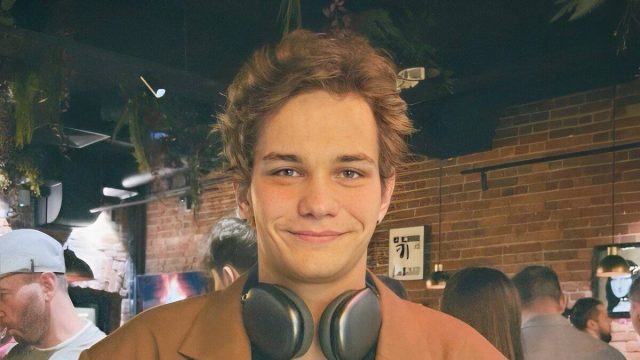 Слава Копейкин рассказал о сюрпризе девушки и роли мечты: «Молод и горяч»