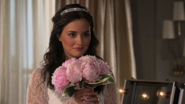 Талисман любви: что делать с букетом невесты после свадьбы