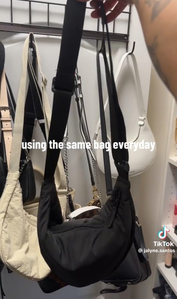 В Сети завирусился тренд на недопотребление, который помогает зумерам сэкономить деньги на одежде и не только