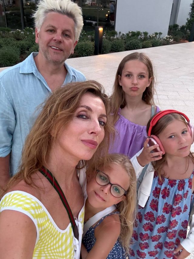 Светлана Бондарчук показала внучек и падчерицу: фото