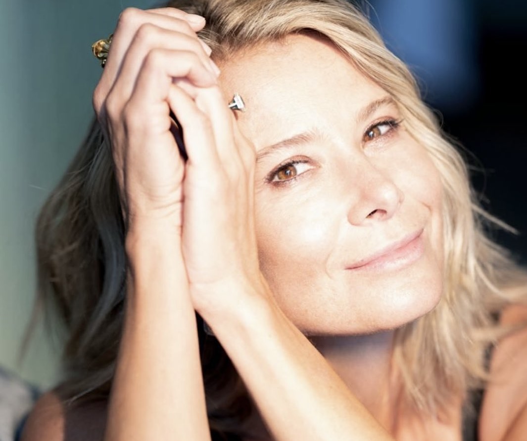 50-летняя Юлия Высоцкая показала себя без макияжа