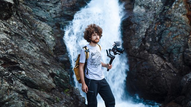 На машине ты сам себе хозяин: автор шоу «В пути!» Павел Матвеев о путешествиях на машине и самых запоминающихся уголках мира