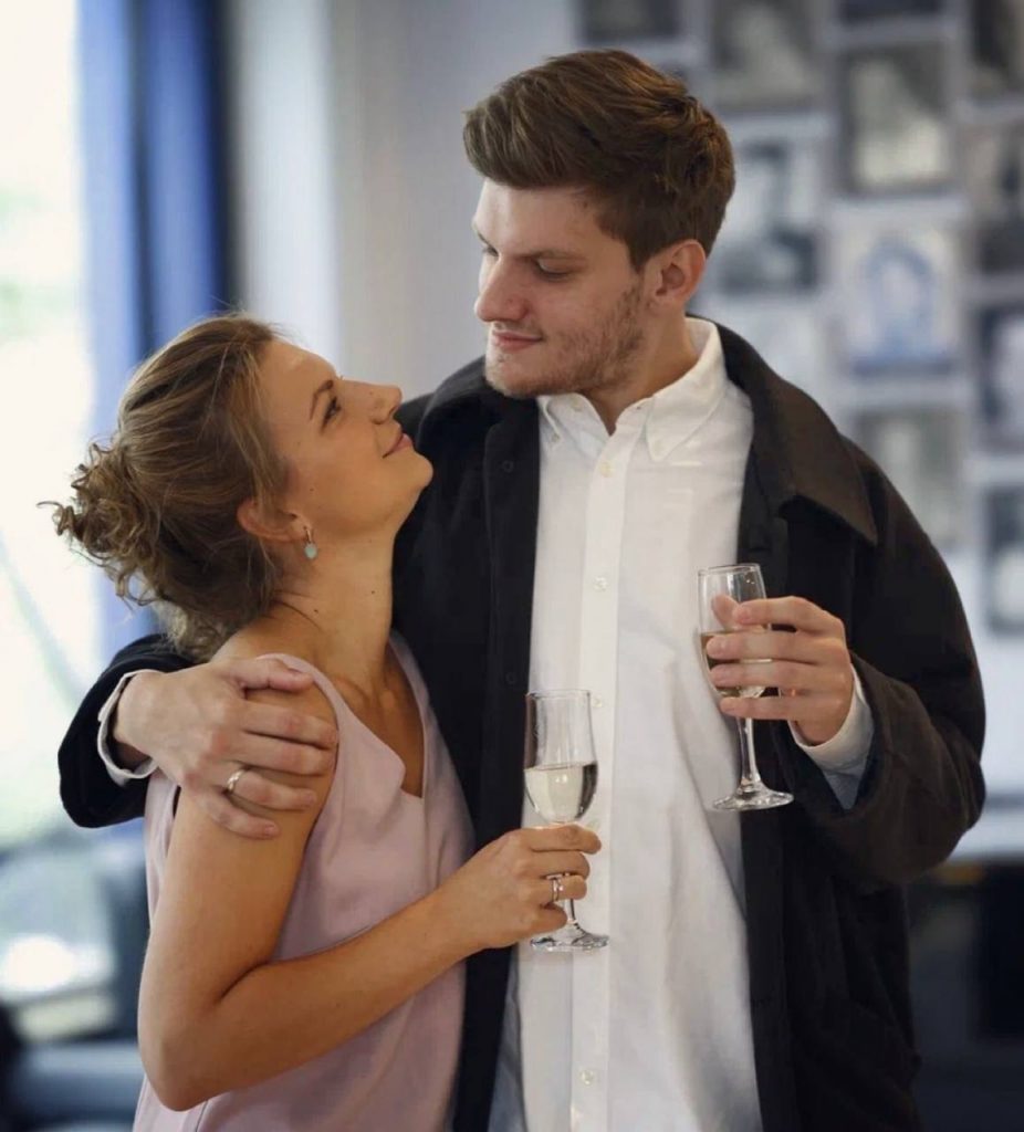 Андрей Максимов с женой Софией. Фото: социальные сети