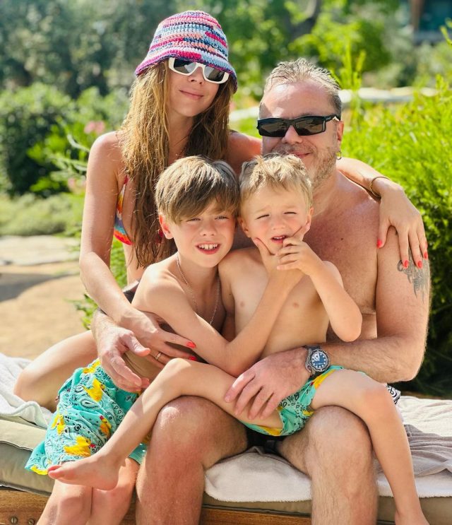 Звезды-подкаблучники, которые не оставят любимую без романтики