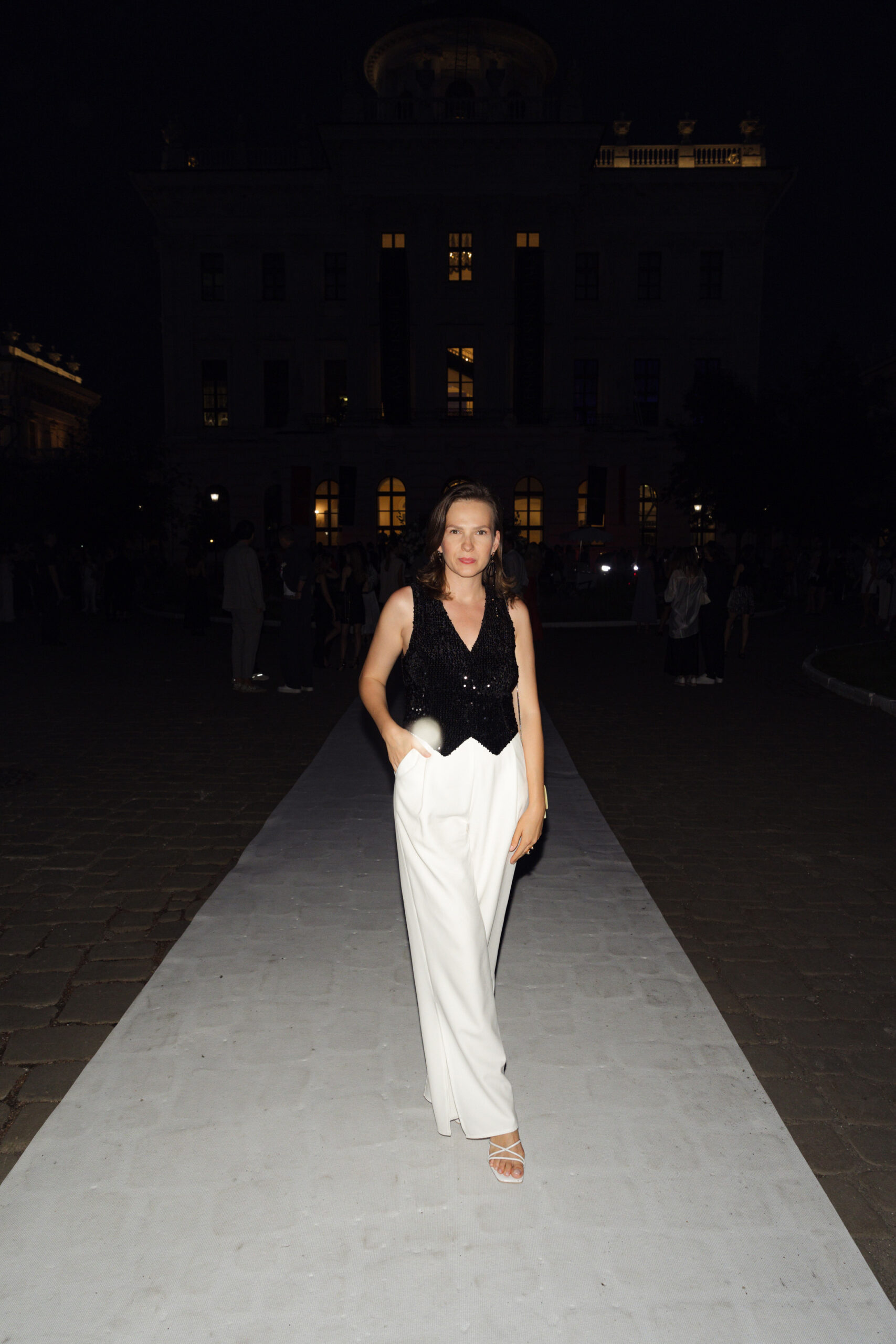 Модный Дом Mastersuit представил новую линию бренда Evening Essentials.