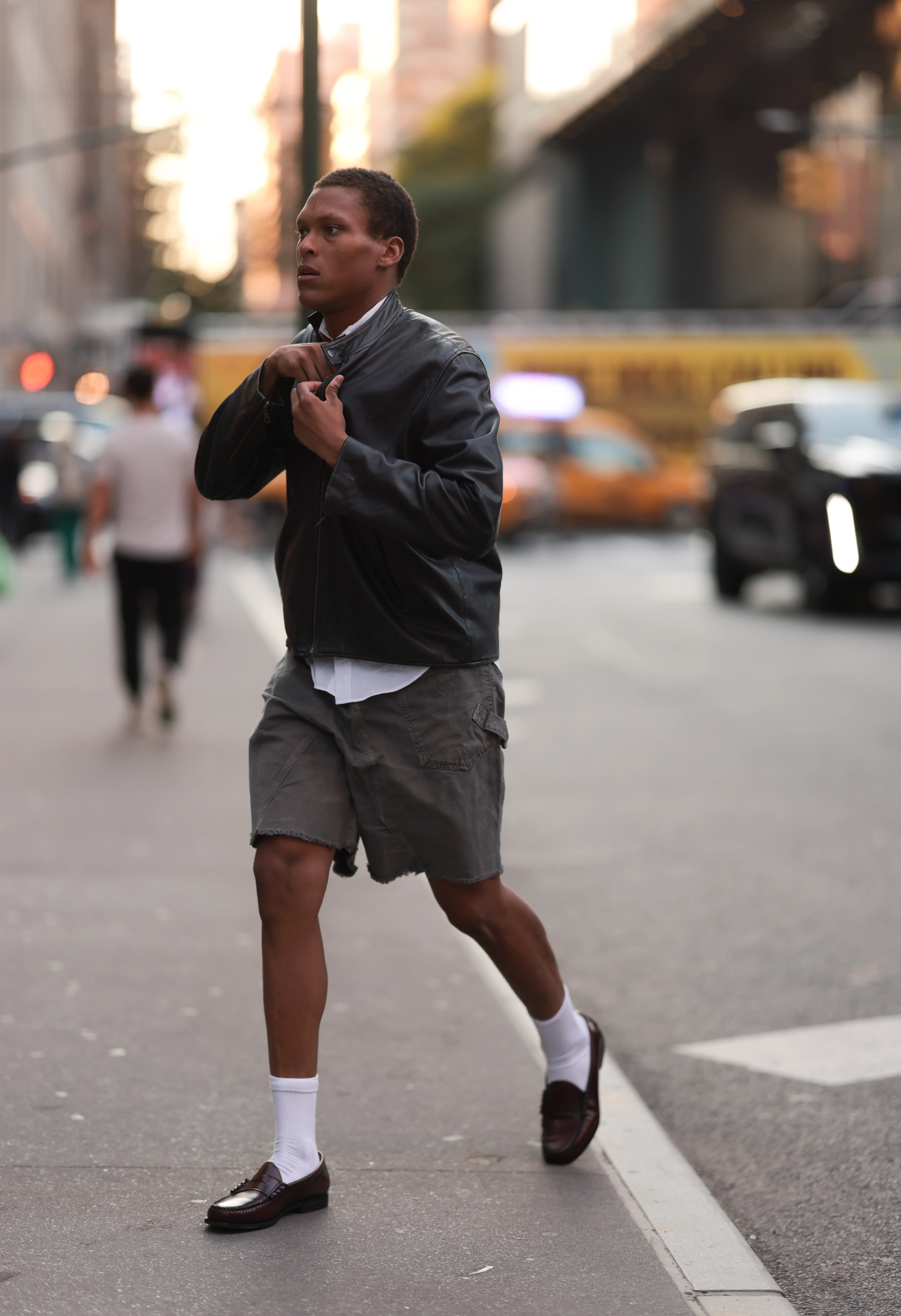 Белые носки-модная деталь, которую нельзя игнорировать