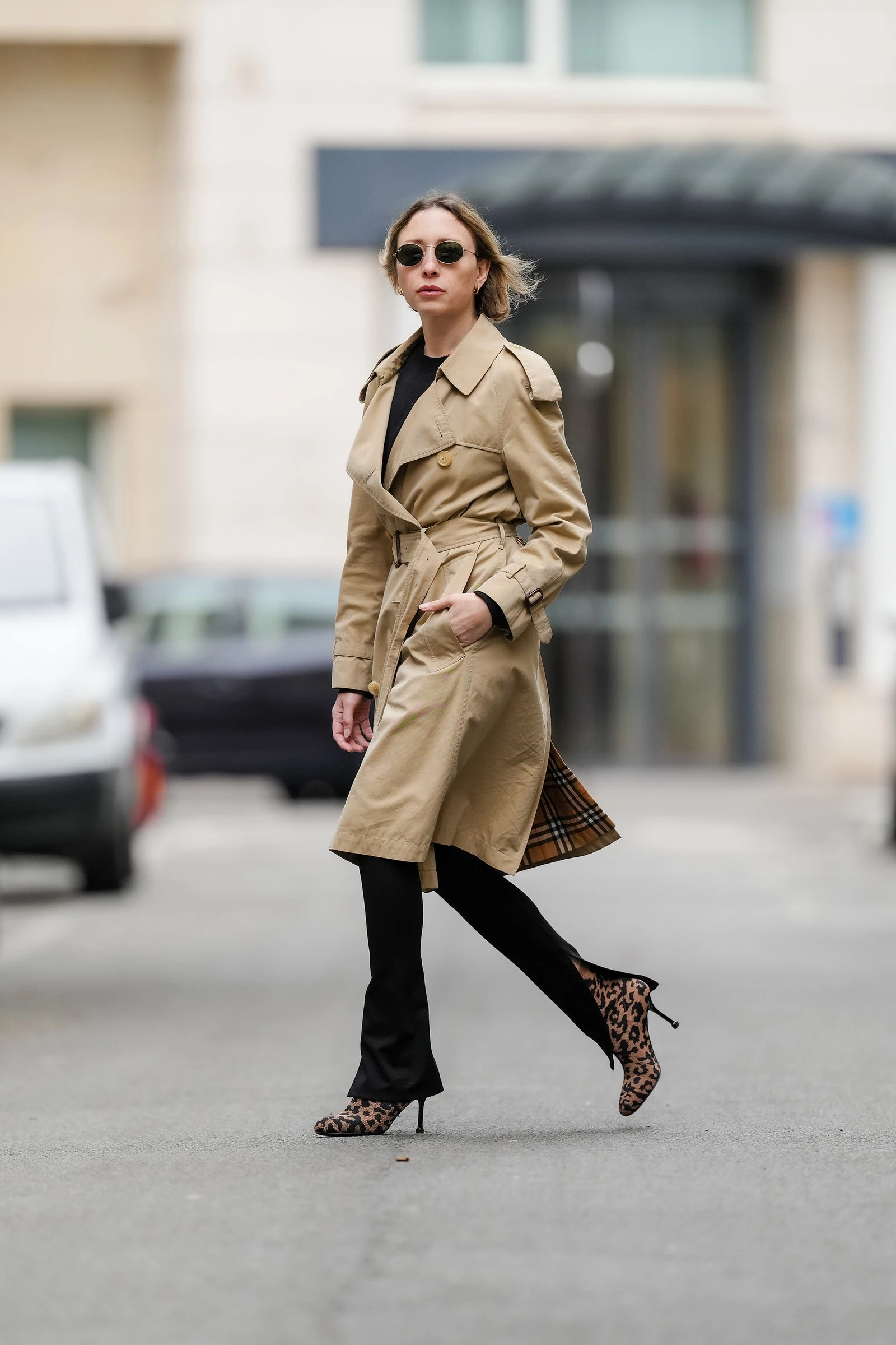 Streetstyle: 6 способов носить леггинсы и ботильоны в этом сезоне