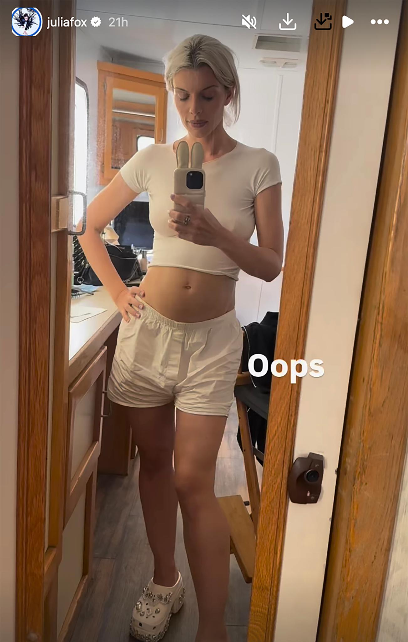 Джулия Фокс беременна