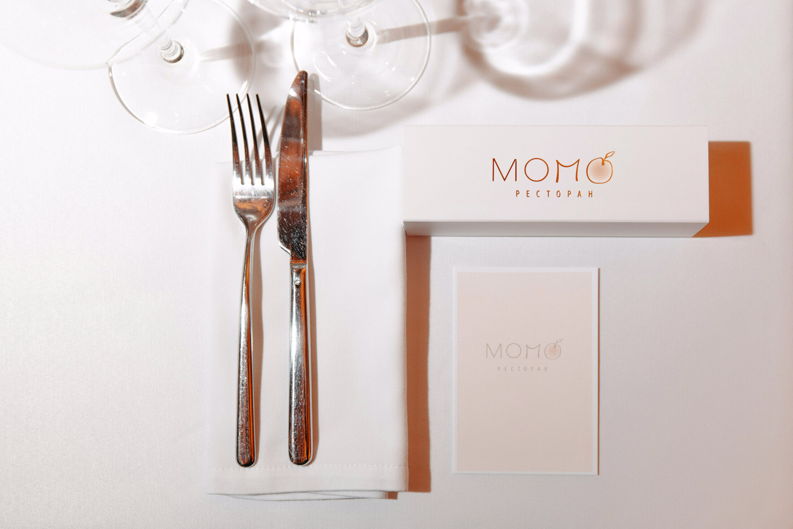 Ирина Чайковская, Снежина Кулова и другие на открытии ресторана MOMO