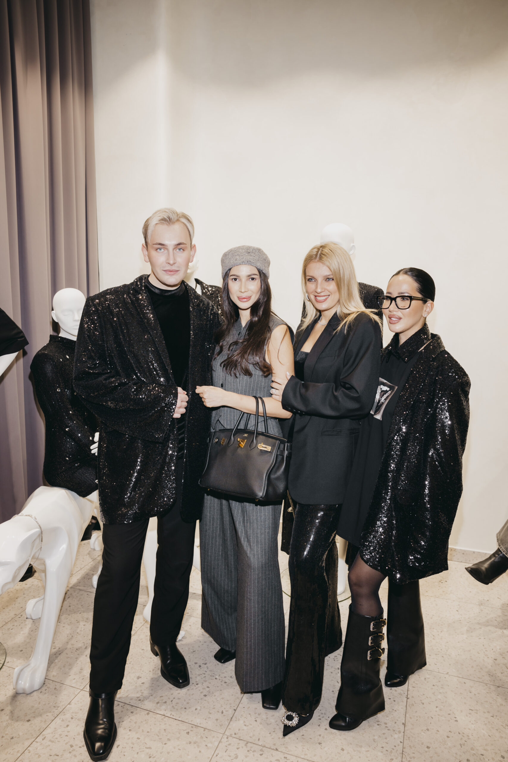 Никита Карстен презентовал новогоднюю коллекцию совместно с брендом MORPHOCLO