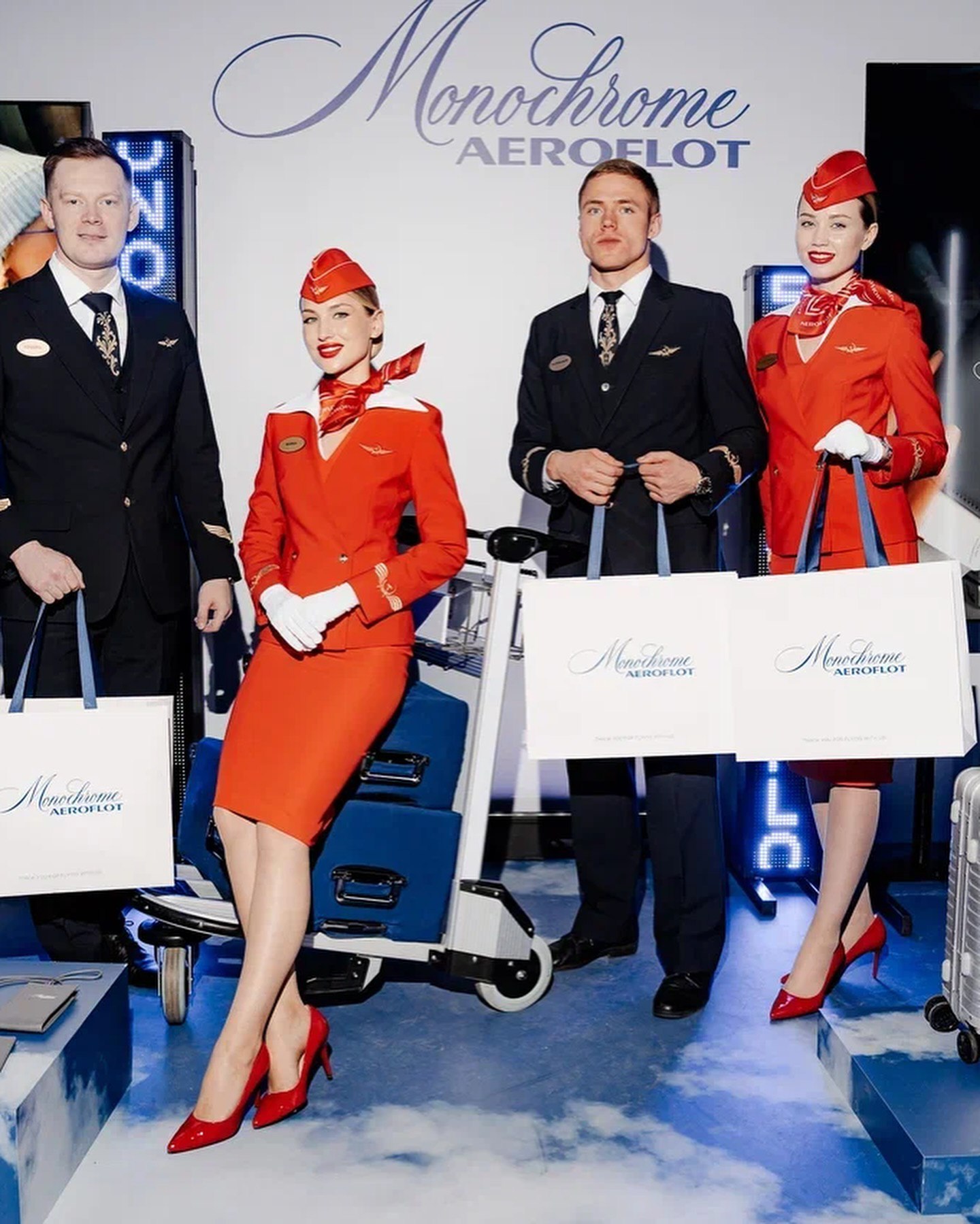 Лина Дембикова, Наталья Борисова, Слава Копейкин и другие посетили презентацию коллаборации MONOCHROME x AEROFLOT