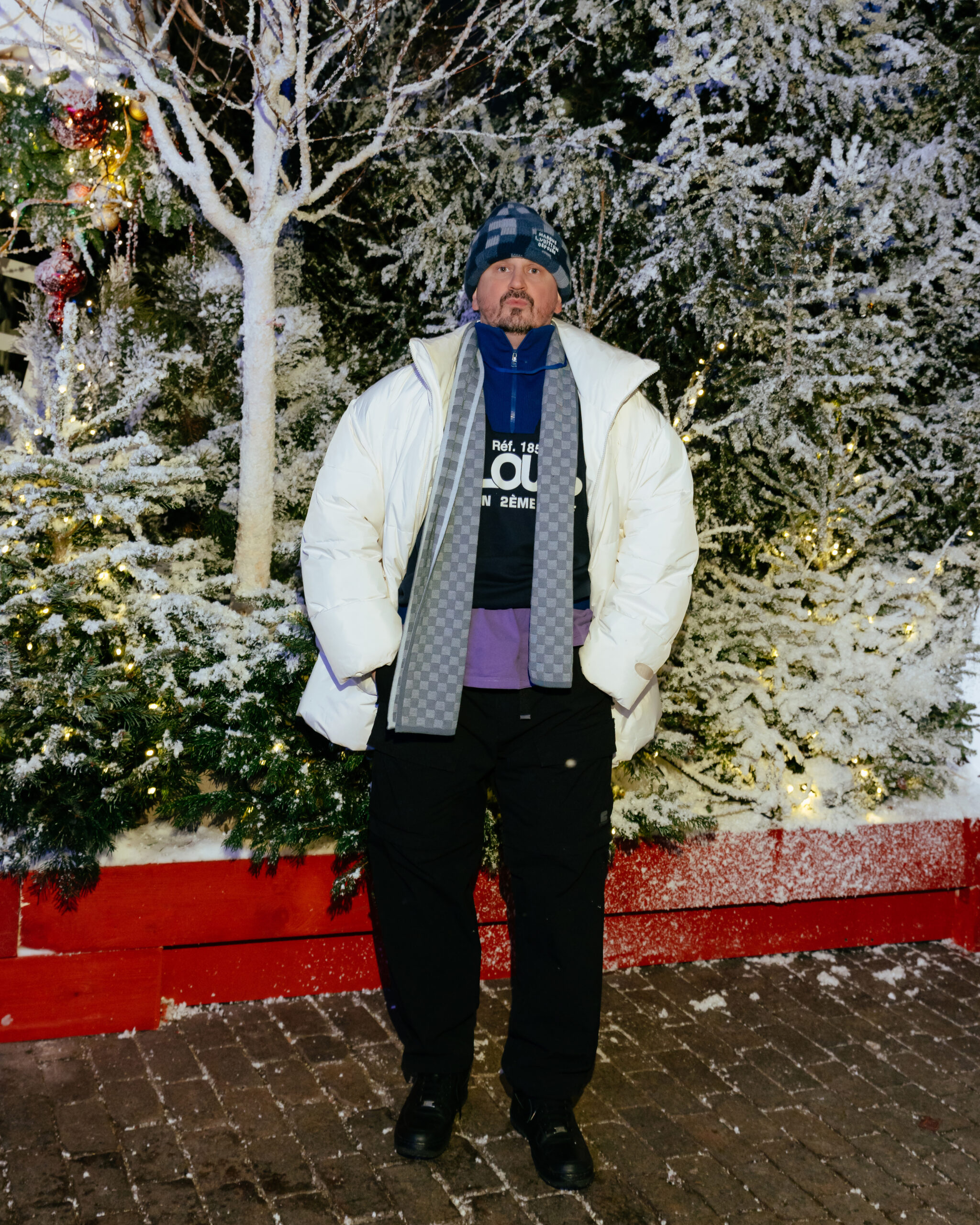 Тося Чайкина, Катя Инберг, Артем Кривда на открытии предновогоднего фестиваля «Путешествие в Рождество»