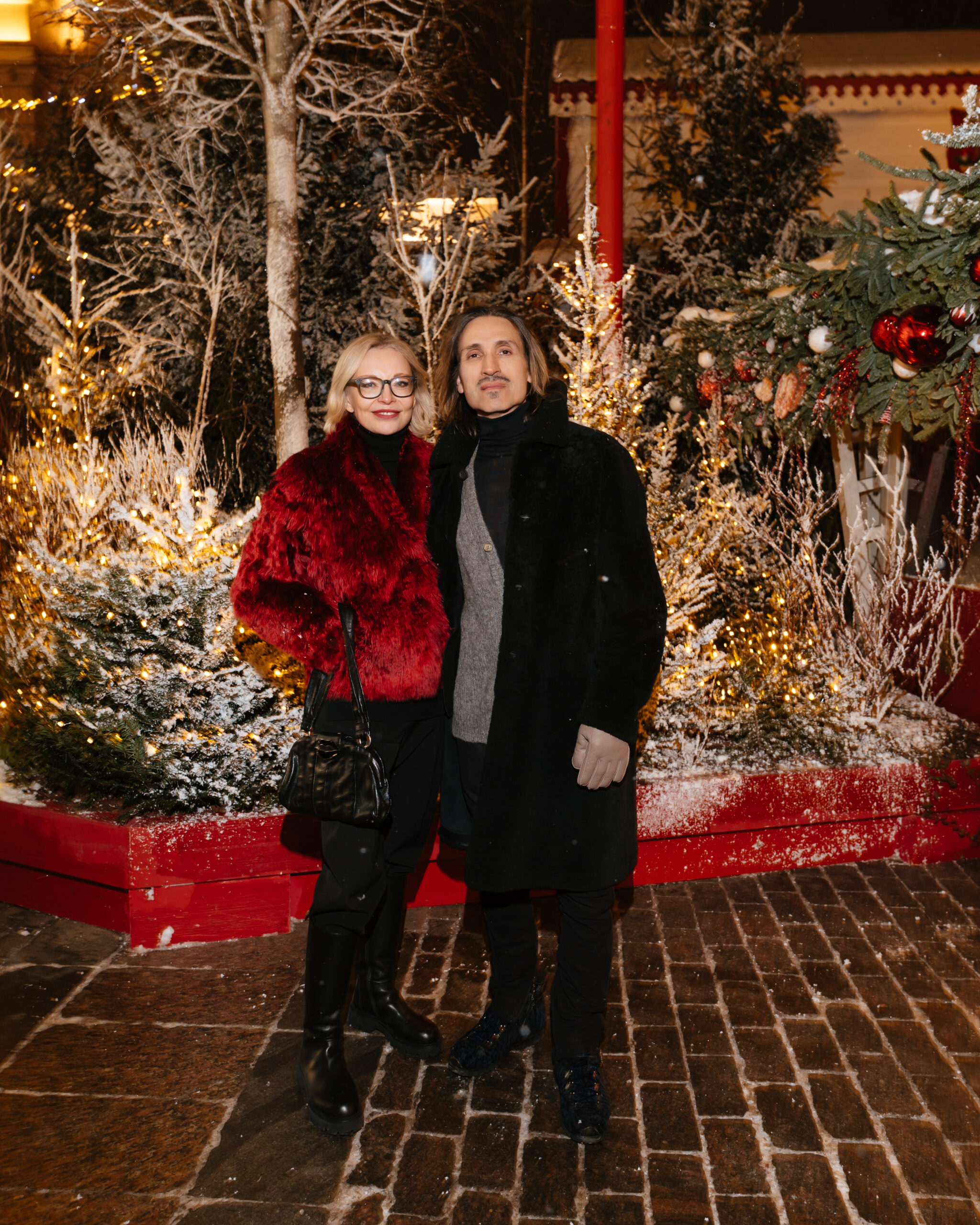 Тося Чайкина, Катя Инберг, Артем Кривда на открытии предновогоднего фестиваля «Путешествие в Рождество»