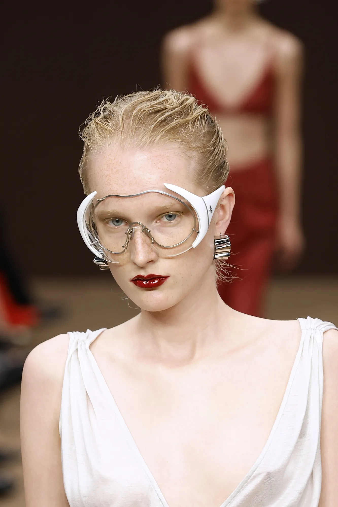 Модные солнцезащитные очки весна-лето 2025