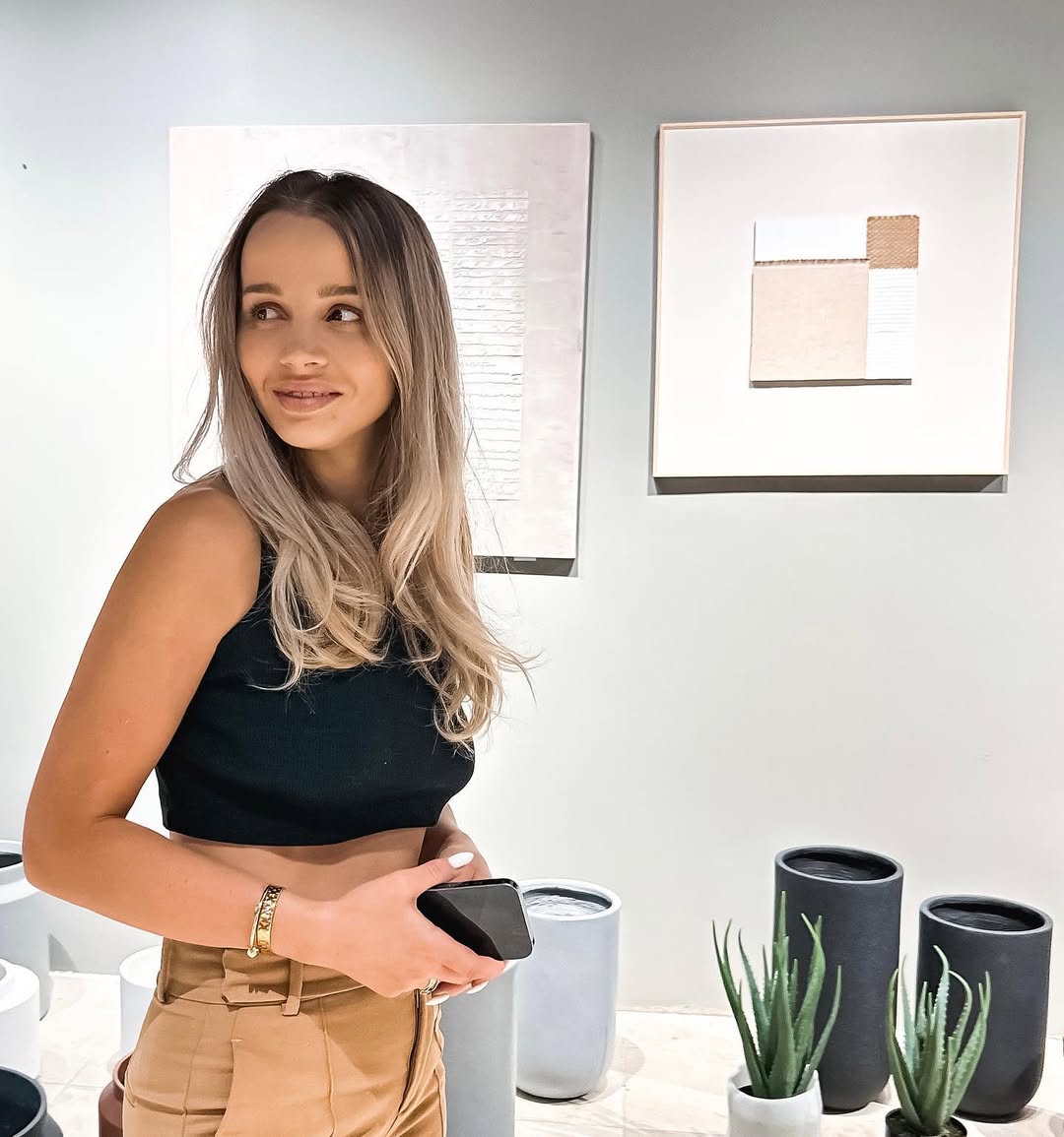 «Письма счастья»: кто из казахстанских звезд высказался о ситуации с уведомлениями от налоговой?