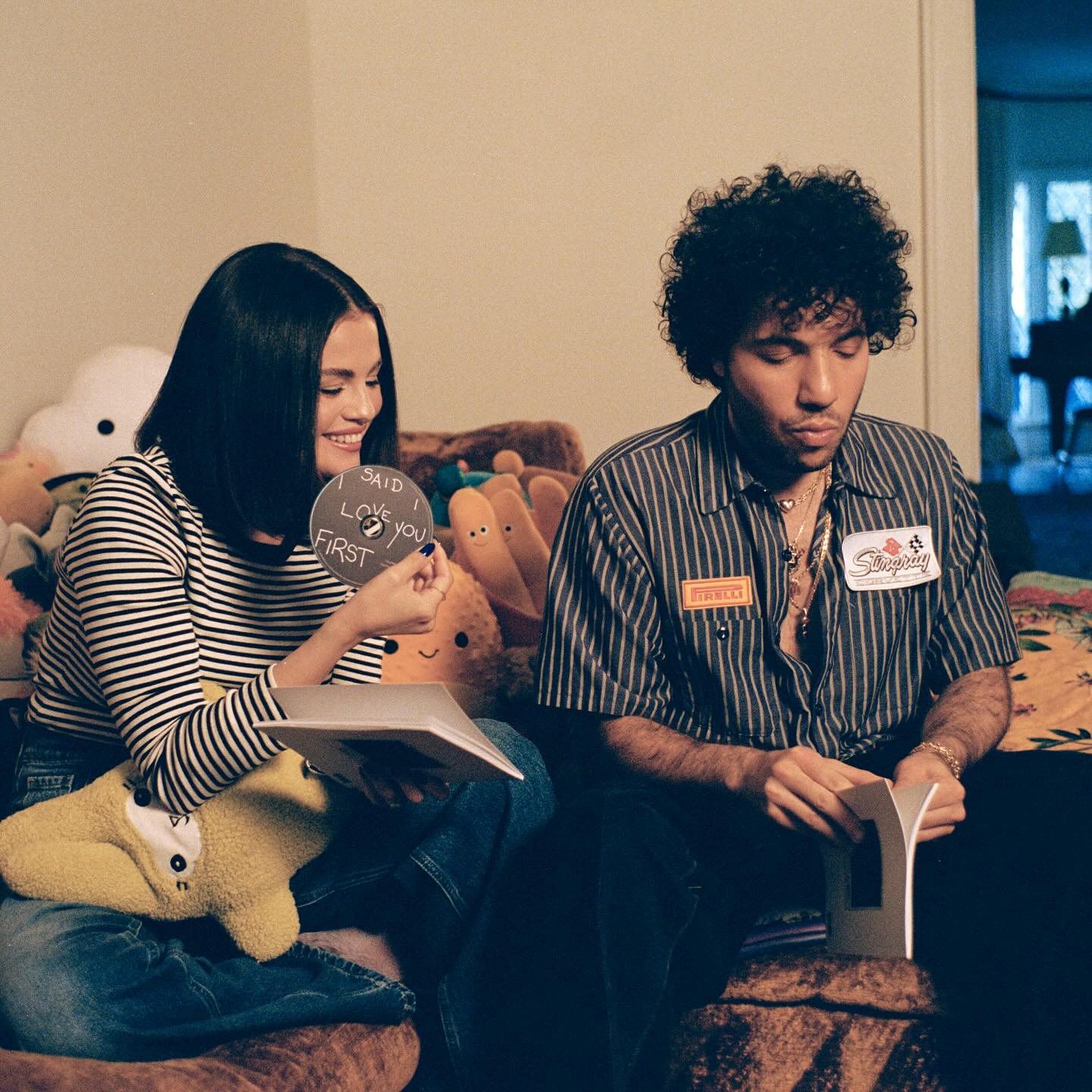 Стало известно, кто познакомил Селену Гомес с ее нынешним женихом