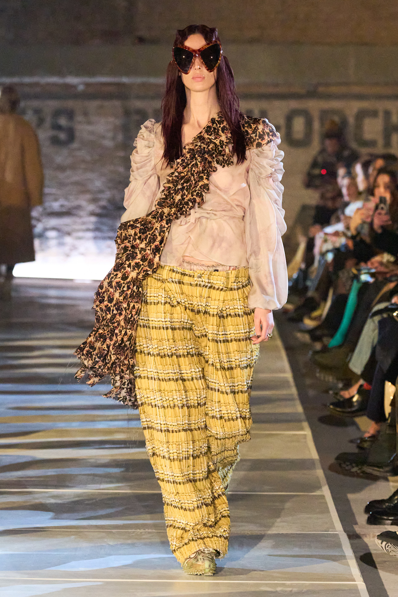 «Тихая роскошь» исчезает: но что мир фэшн ждет дальше?