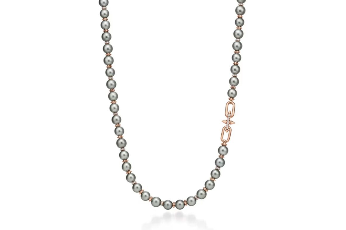 Фаррелл представил обновленную коллекцию украшений Tiffany Titan