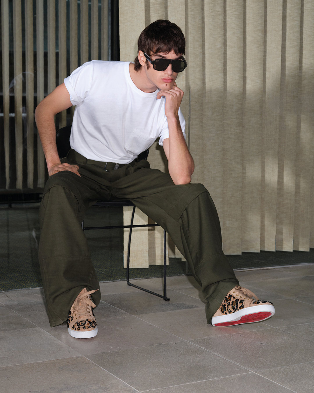 Christian Louboutin выпустили кампейн своей новой весенне-летней коллекции