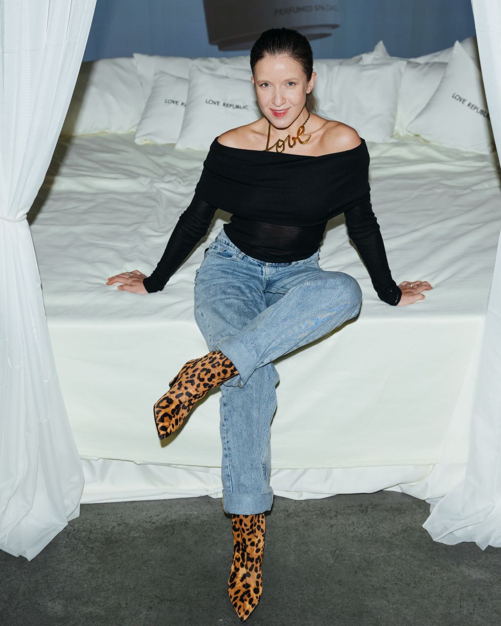 Лина Дембикова, Мария Миногарова, Саша Сулим, Мария Червоткина и другие гости на секретном POP-UP LOVE REPUBLIC