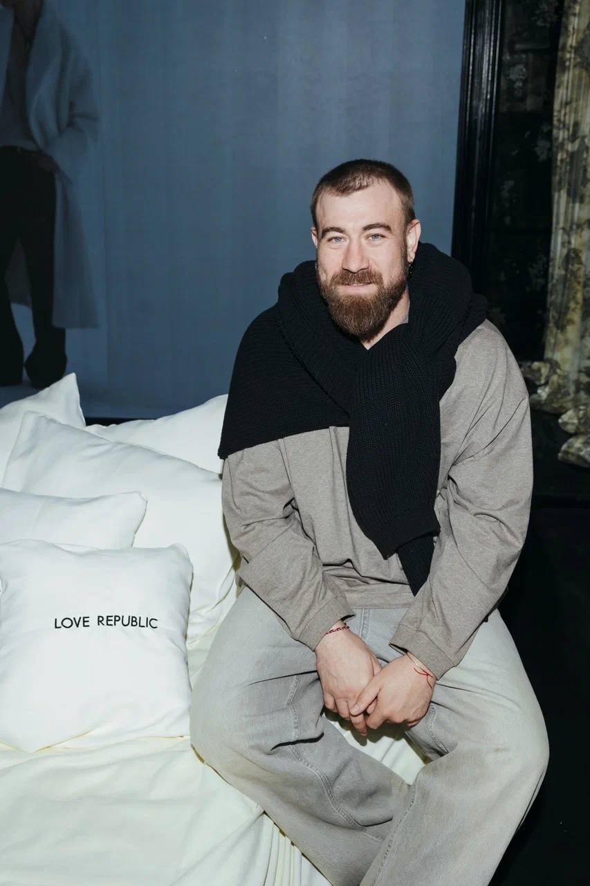 Лина Дембикова, Мария Миногарова, Саша Сулим, Мария Червоткина и другие гости на секретном POP-UP LOVE REPUBLIC