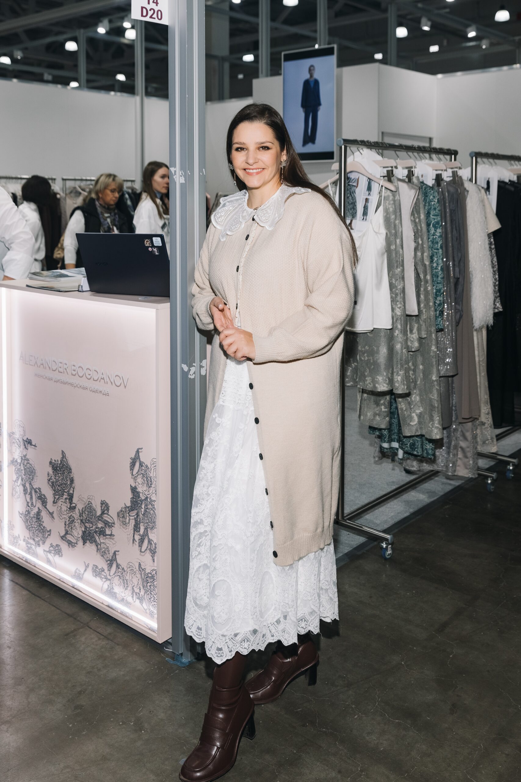 Женя Малахова, Глафира Тарханова, Светлана Степанковская и другие посетили выставку моды СРМ в Москве