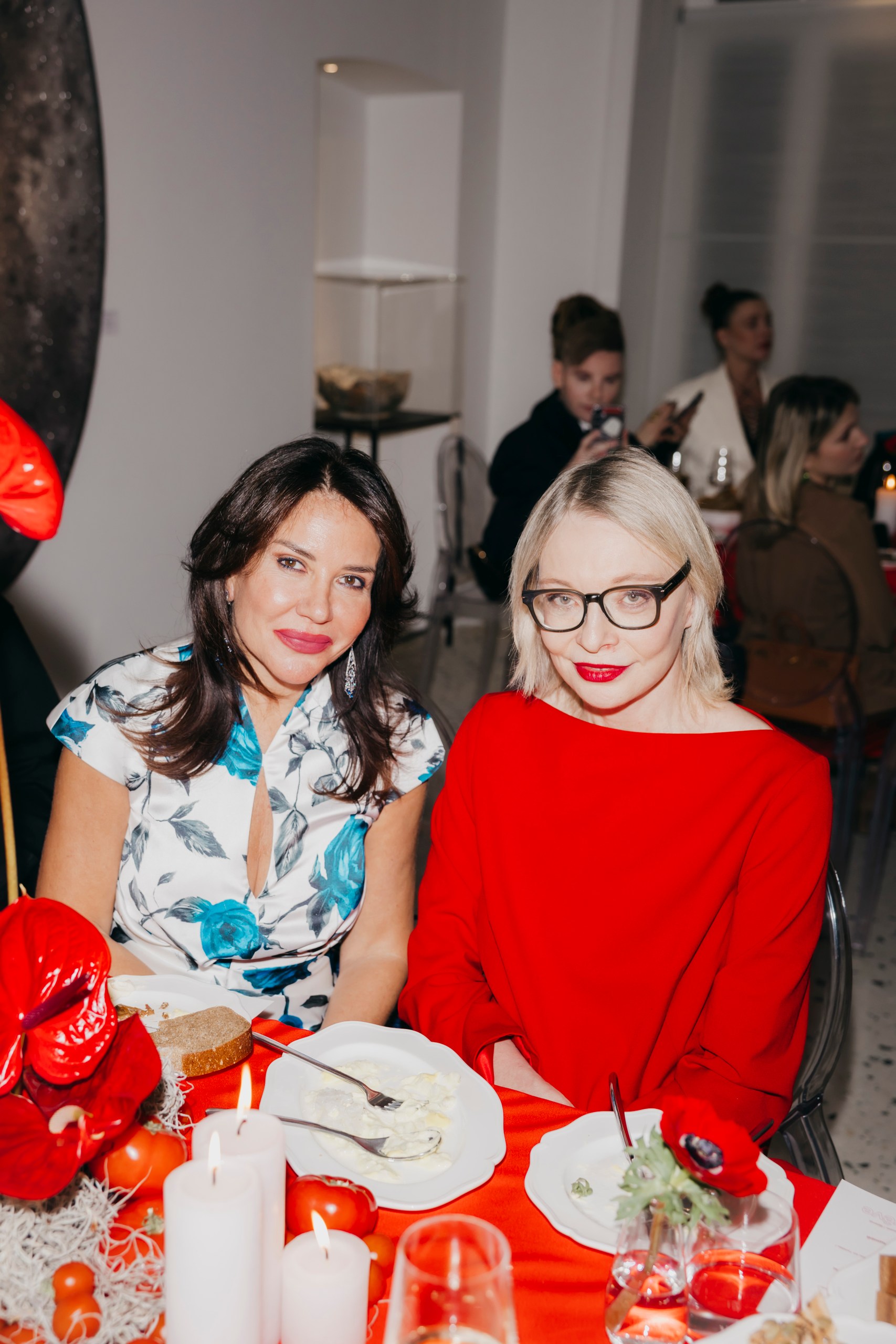 Алексей Жидковский, Эвелина Хромченко, Виктория Портфолио, Алина Ковалева на ужине бренда COSARÊVE