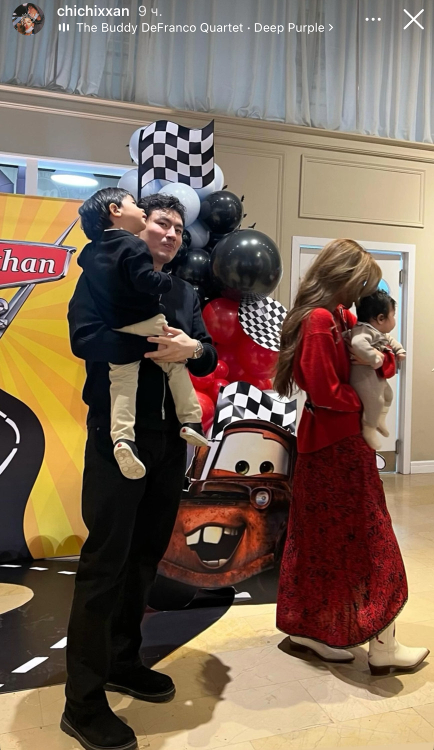 Азамат Маркленов ұлының 2 жасын атап өтті