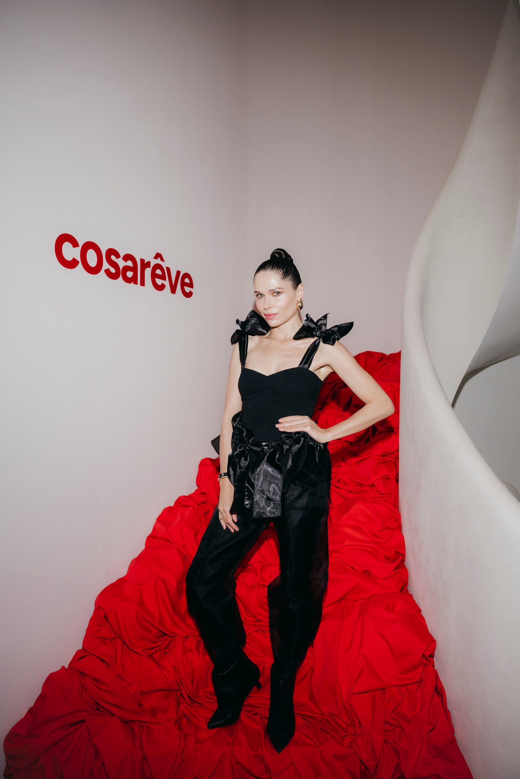 Алексей Жидковский, Эвелина Хромченко, Виктория Портфолио, Алина Ковалева на ужине бренда COSARÊVE